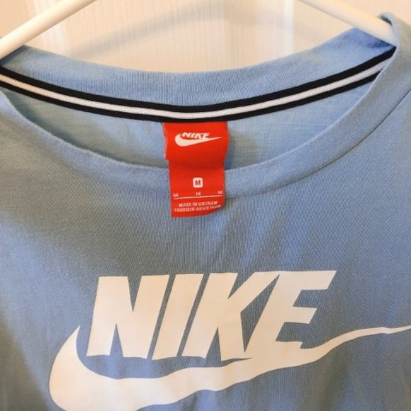 NEW Nike Crop Shirt / Nike Blue Top - Picture 2 of 2
